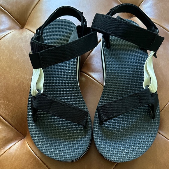 Teva Women's Sandals in Black and Cream - Picture 1 of 5